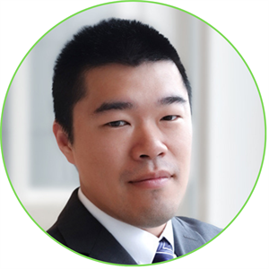 時間廊鐘錶有限公司副主席及行政董事