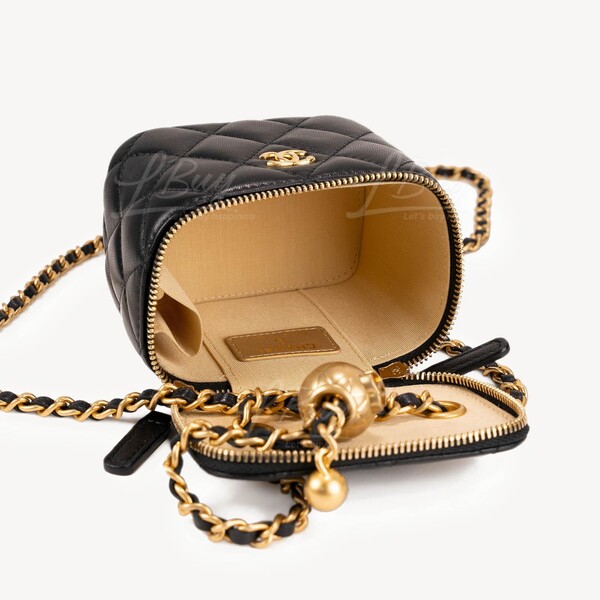 Chanel small classic discount box with chain 2020