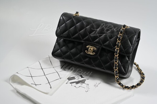 CHANEL-Chanel 黑色經典垂蓋手袋23cm 金色CC logo