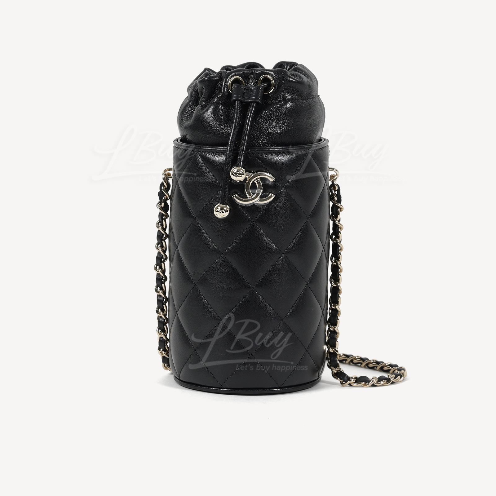Chanel 黑色链带水壶袋斜背袋