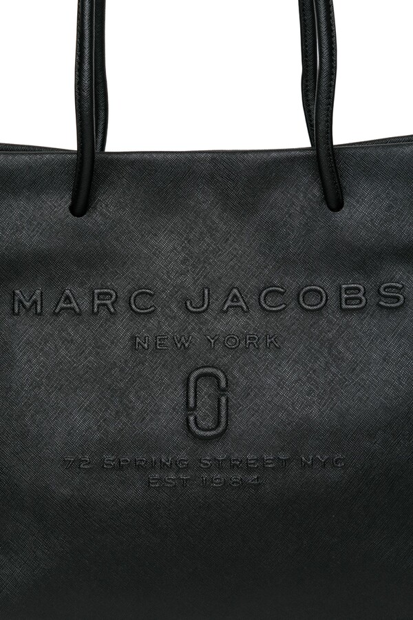 Marc jacobs hot sale logo shopper