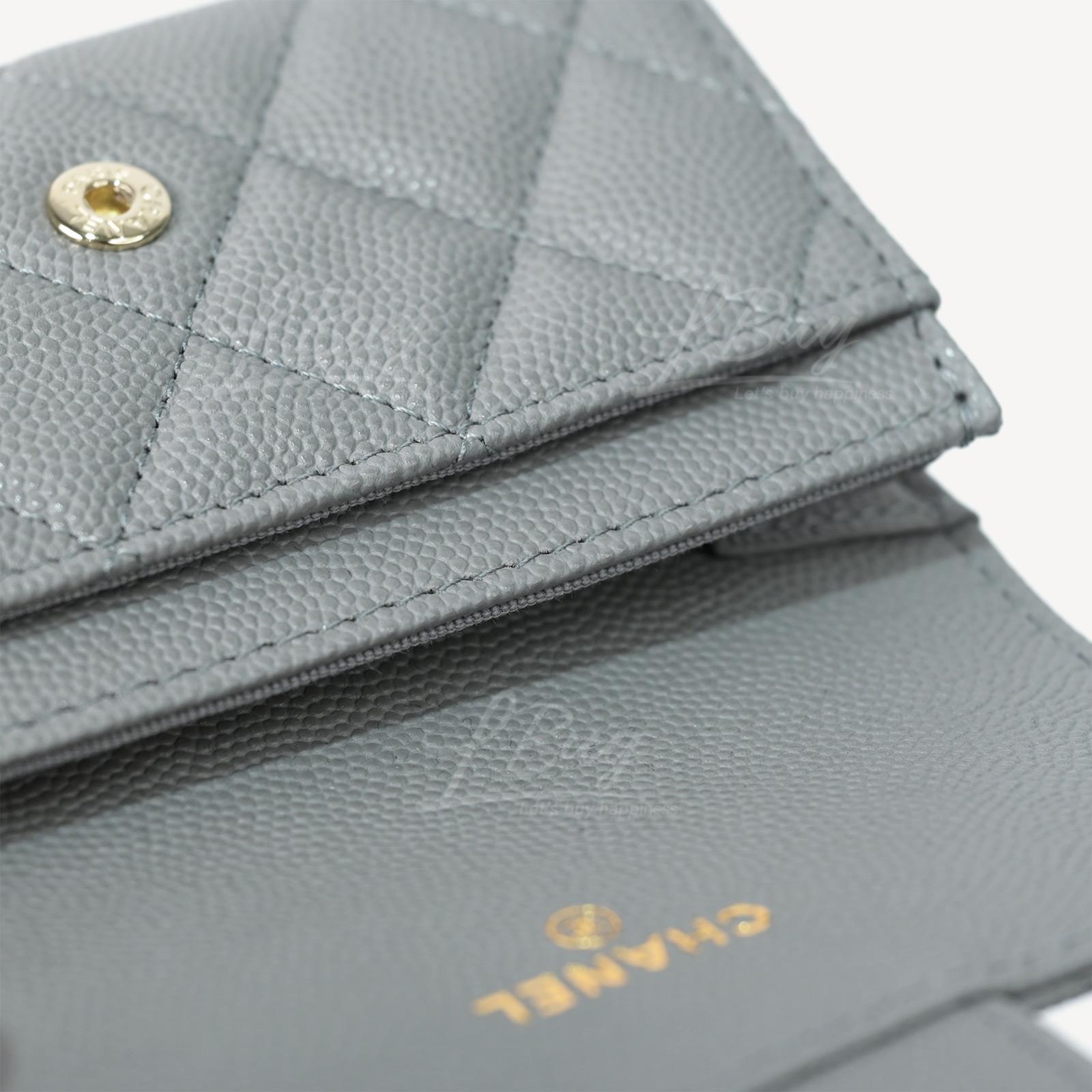 Flap card holder - Grained shiny calfskin & gold-tone metal, gray — Fashion  | CHANEL