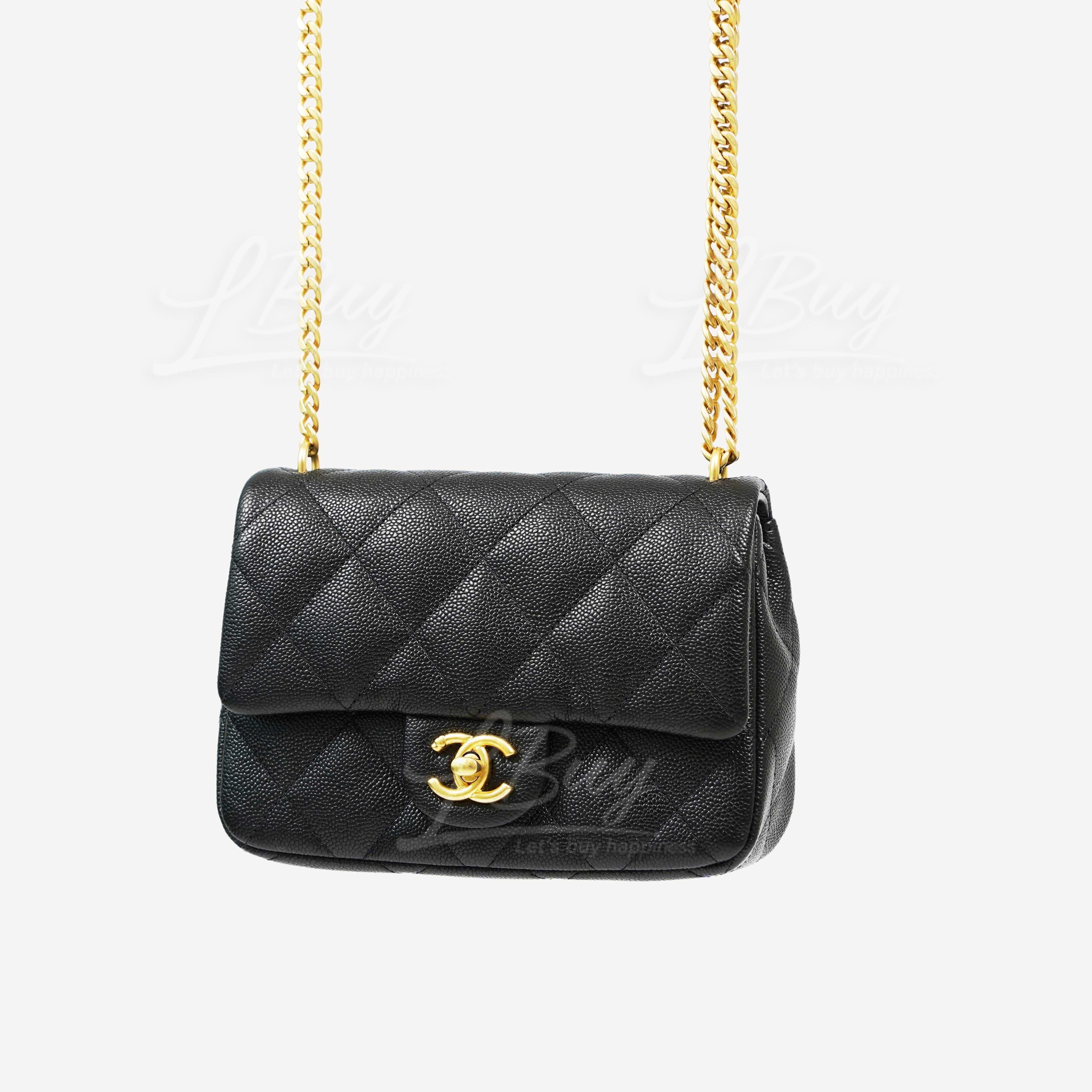 CHANEL-Chanel Heart Chain Adjustable Buckle CC Logo Flap Bag Black 20cm  AS3829