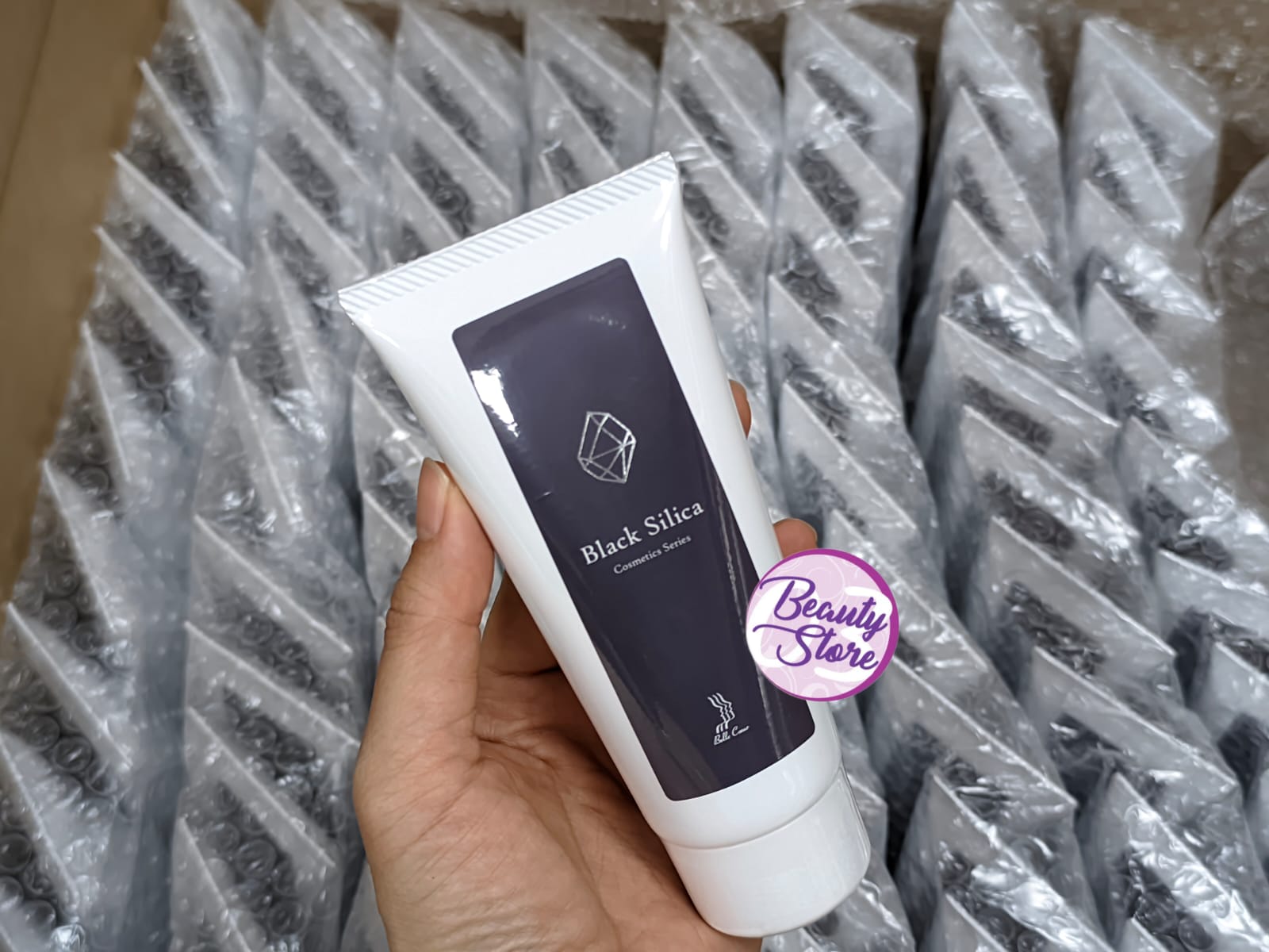 日本 Belle Coeur Black Silica Black Facial Pack 美白活顏再生面膜  100g