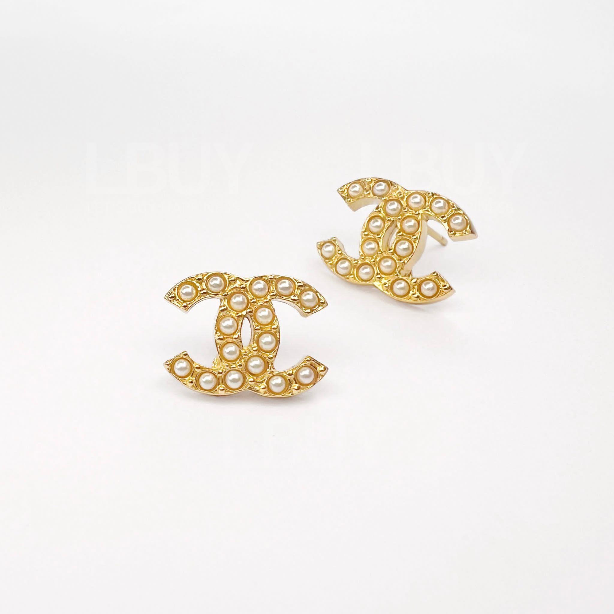 Chanel 珍珠金色CC Logo耳环 AB8917