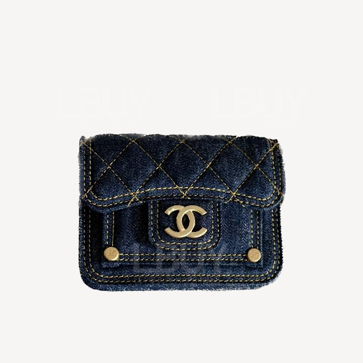 Chanel深蓝色牛仔垂盖皮穿炼带 卡片套小手袋斜背袋 AP3349