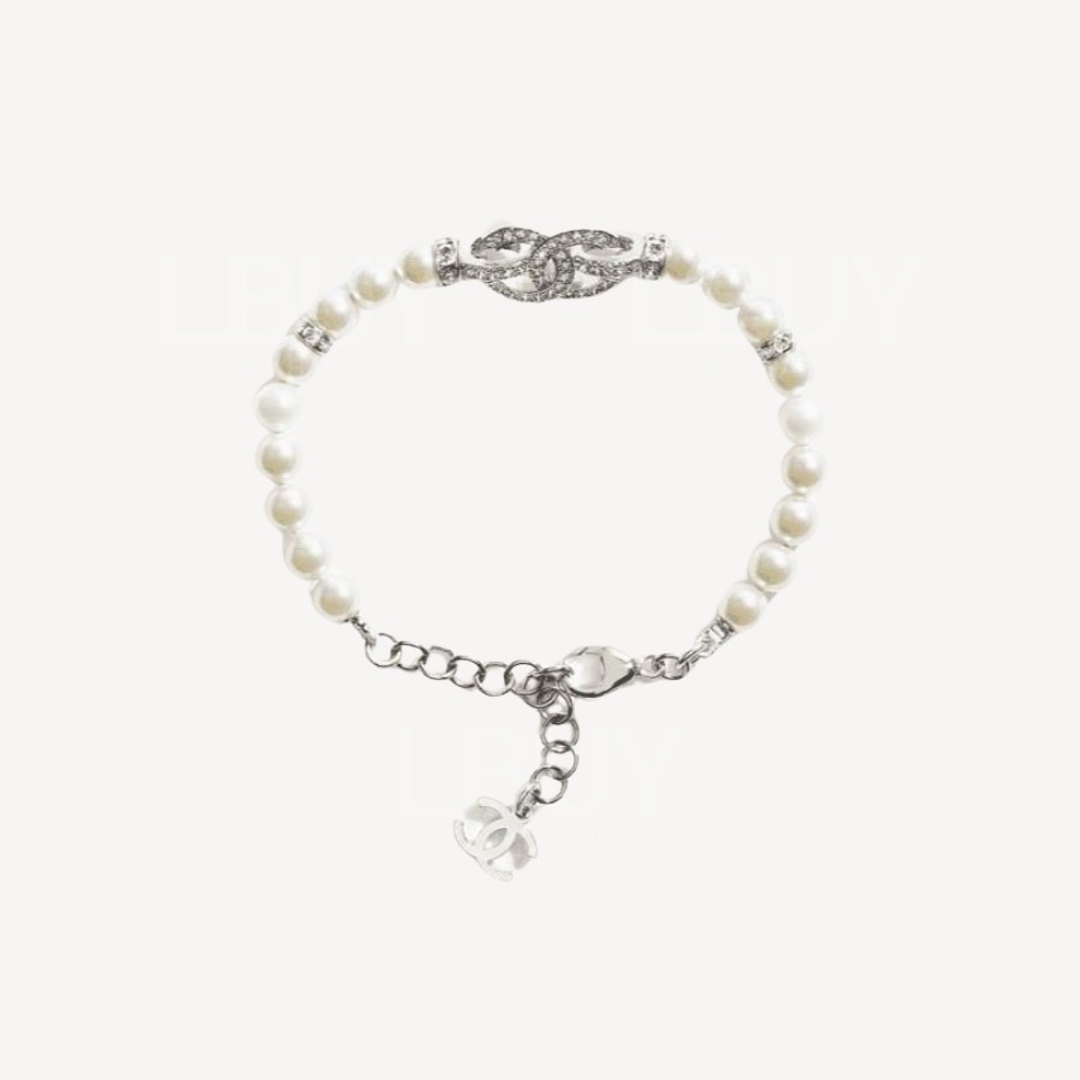 Chanel Pearl Diamantes Bracelet ABF724