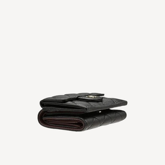 Chanel Compact Wallet AP0230
